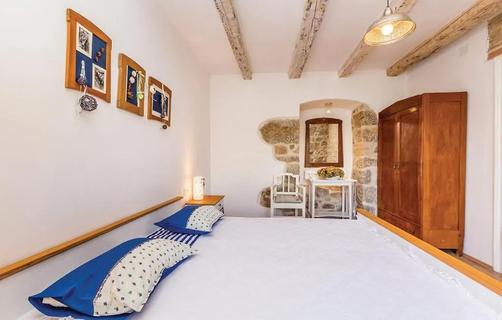 Apartment Traditional Stone Home Vrbnik Croatia