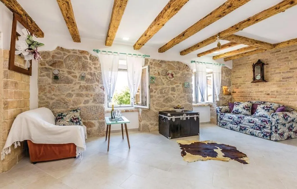Traditional Stone Home Vrbnik 0*,